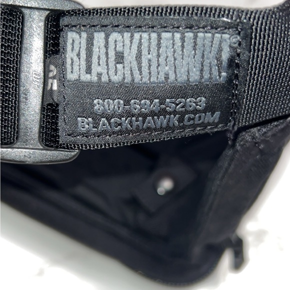 MENS Blackhawk Nylon Concealed Firearm Fanny Pack Holster - Picture 8 of 8